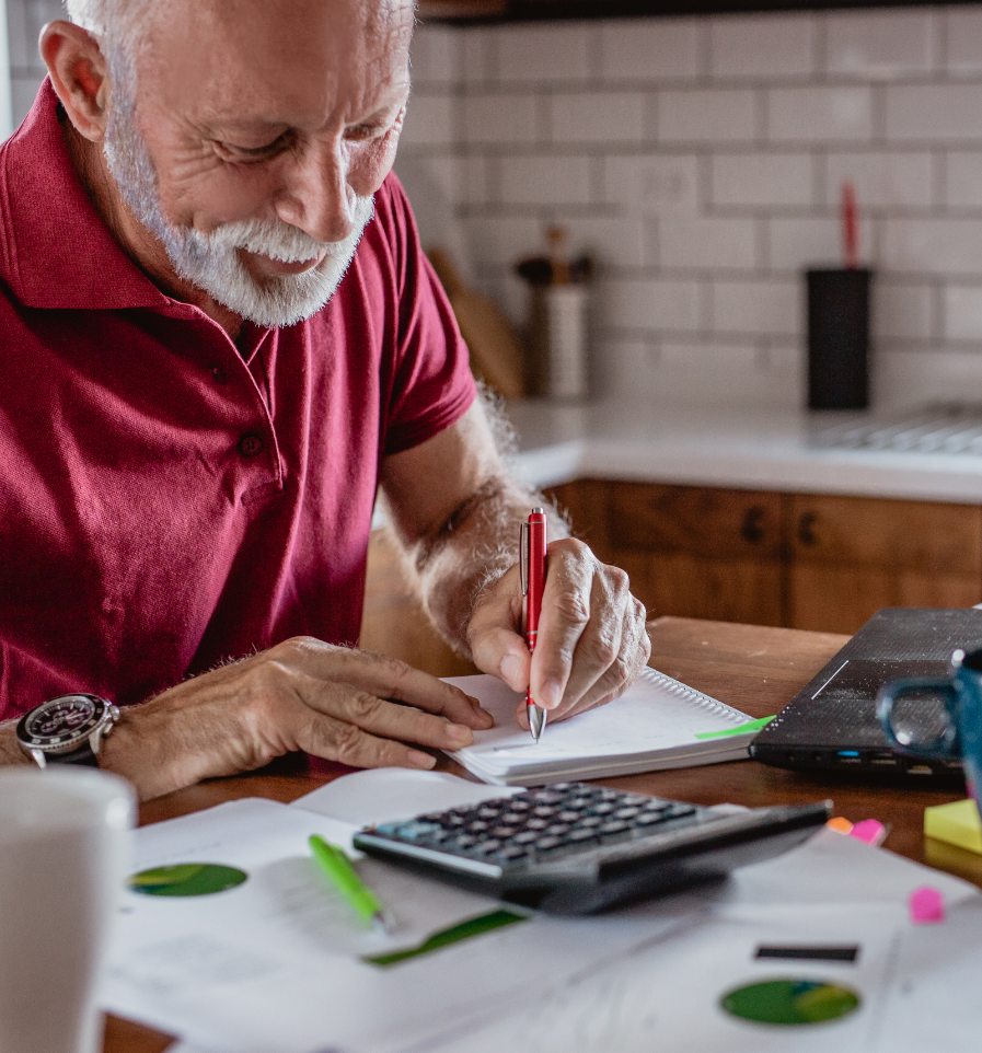 Man receiving an inheritance cash advance.